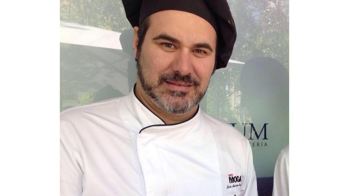 Jose Antonio Guerrero, Grupo Moga.- E.M.