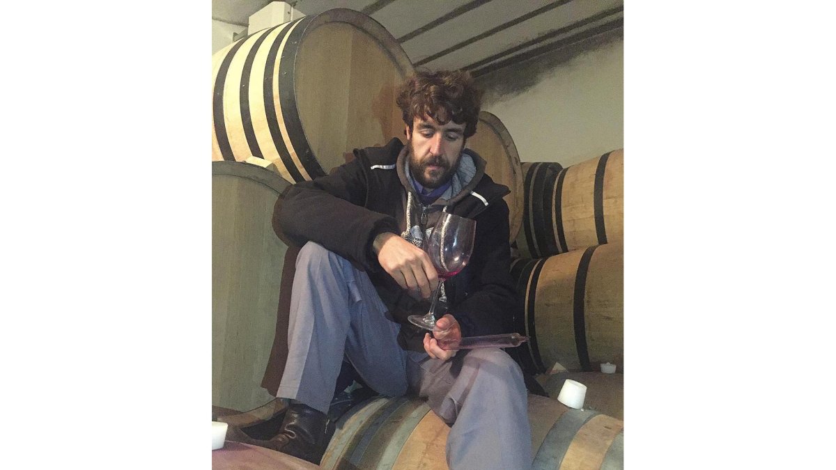 El enólogo Jorge Monzón dirige, junto a su mujer, la bodega burgalesa Dominio del Águila.-E.M.