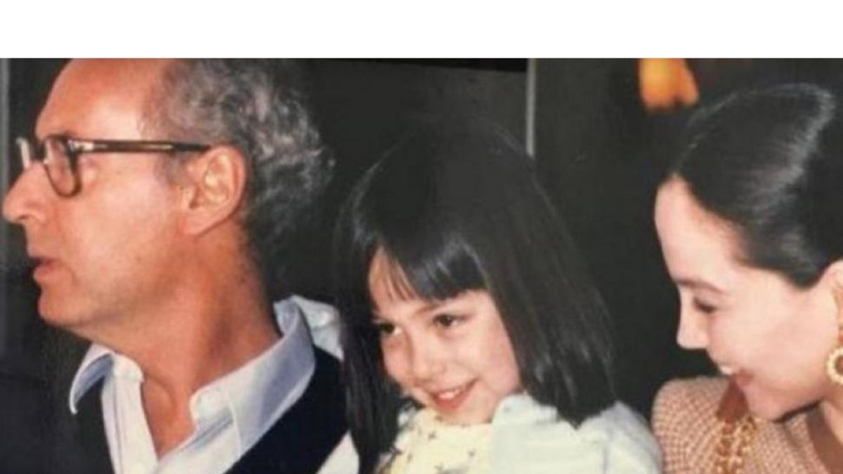 La imagen que Tamara Falcó ha publicado en Instagram, junto a Miguel Boyer e Isabel Preysler.-
