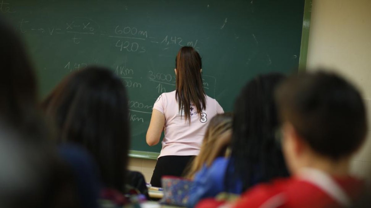 Imagen de archivo de una clase en el Instituto Núñez de Arce de Valladolid.-EL MUNDO
