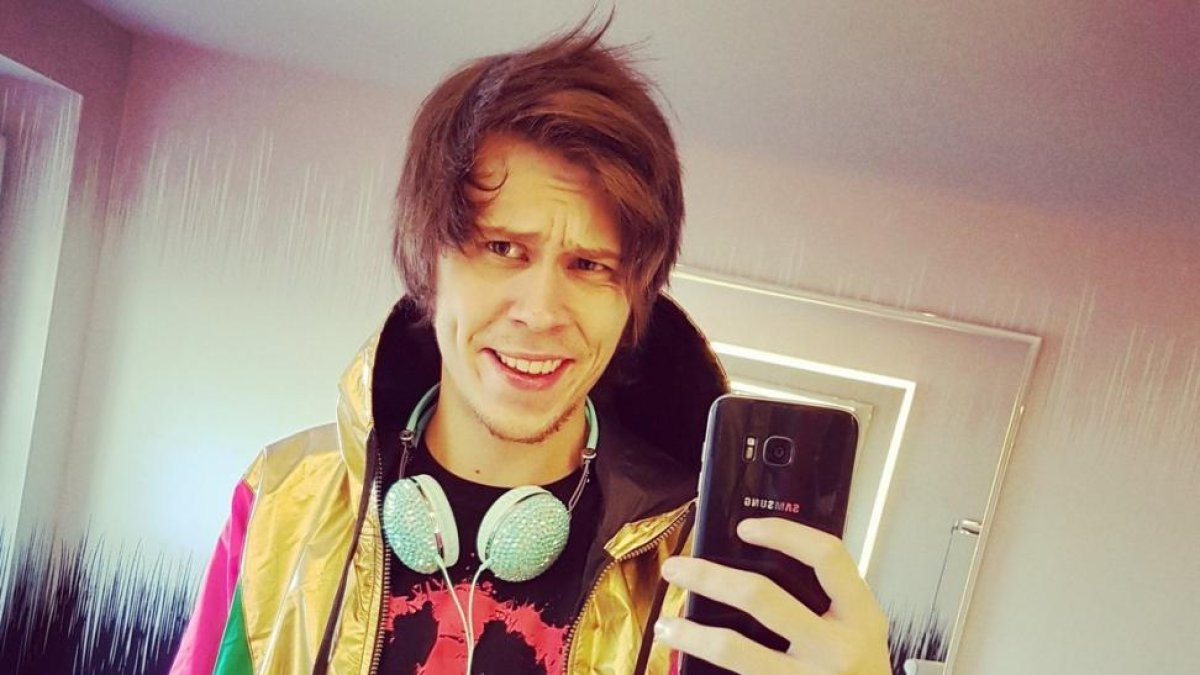El Rubius, en una imagen colgada en Twitter.-