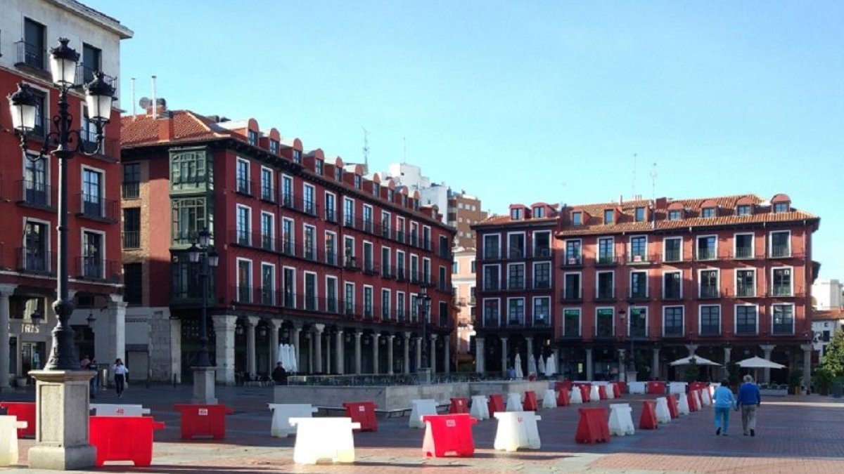 Imagen de la salida del aparcamiento en la Plaza Mayor (Valladolid).-EUROPA PRESS