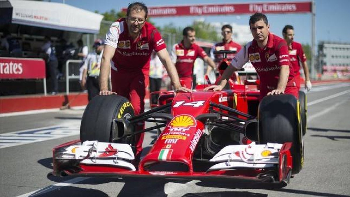 El monoplaza de Fernando Alonso, en la parrilla de salida en Montreal.-Foto: AFP / JIM WATSON