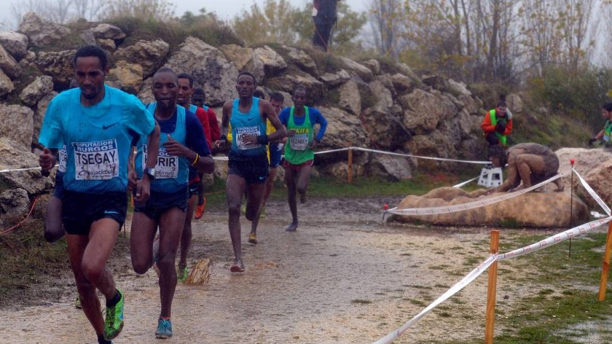 Celebración de la décima edición del Cross de Atapuerca en el que está previsto que participen este año más de 5.100 atletas-Ical