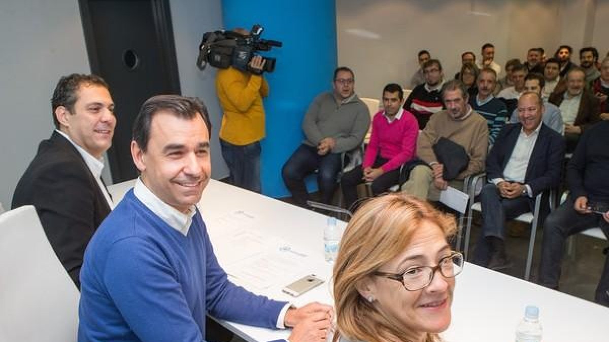 Martínez-Maíllo, junto a Maite Martín, en un momento del comité de Zamora-ICAL