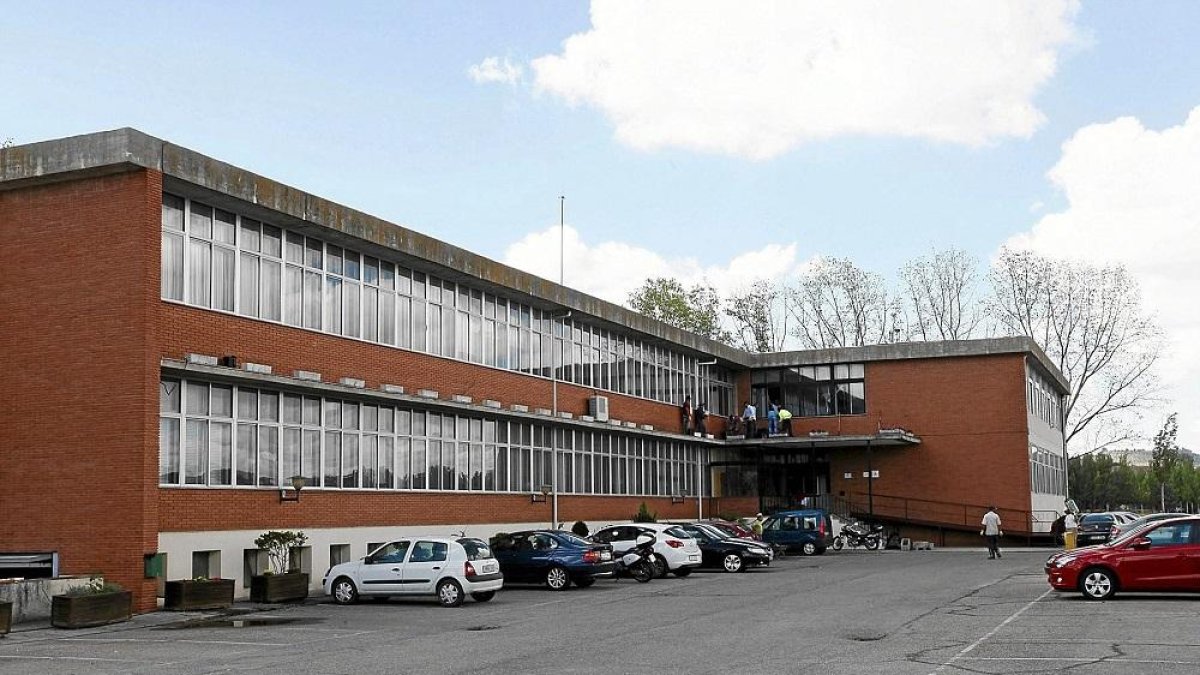 Edificio de INEA ubicado en el Camino Viejo de Simancas.-PABLO REQUEJO