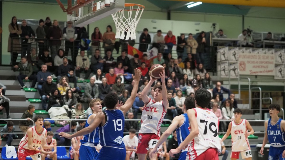 Italia, en su partido contra Castilla y León.