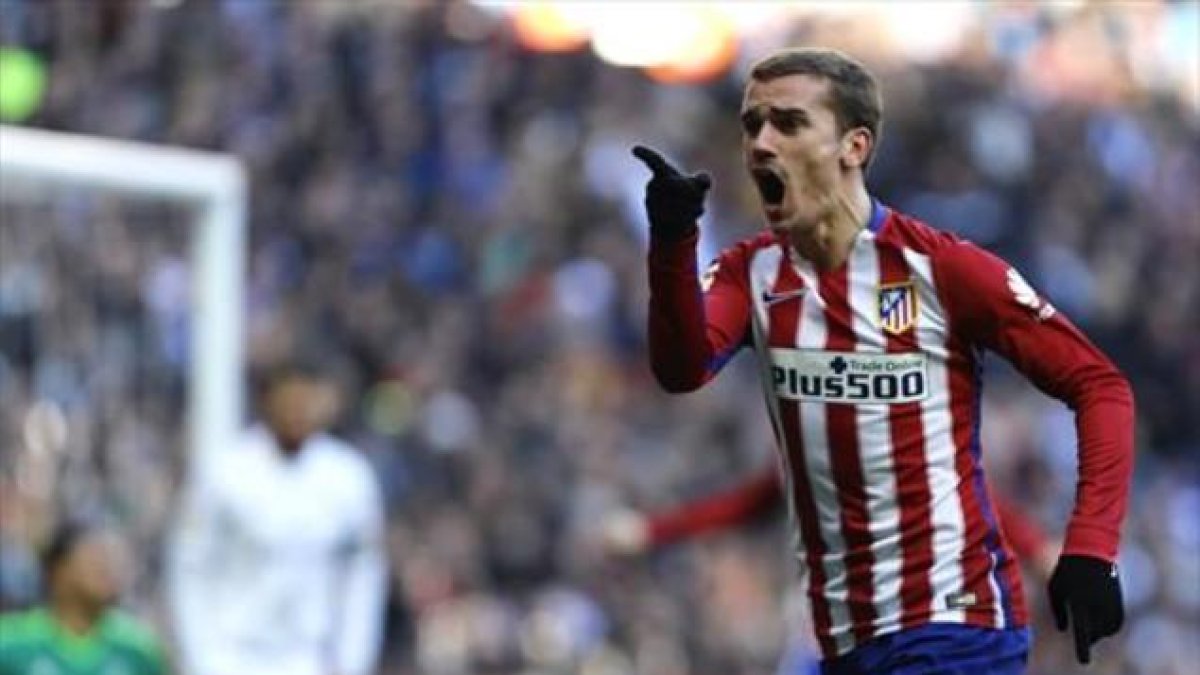 Griezmann celebra el gol que dio el triunfo rojiblanco en el Bernabéu.-JUAN MANUEL PRATS