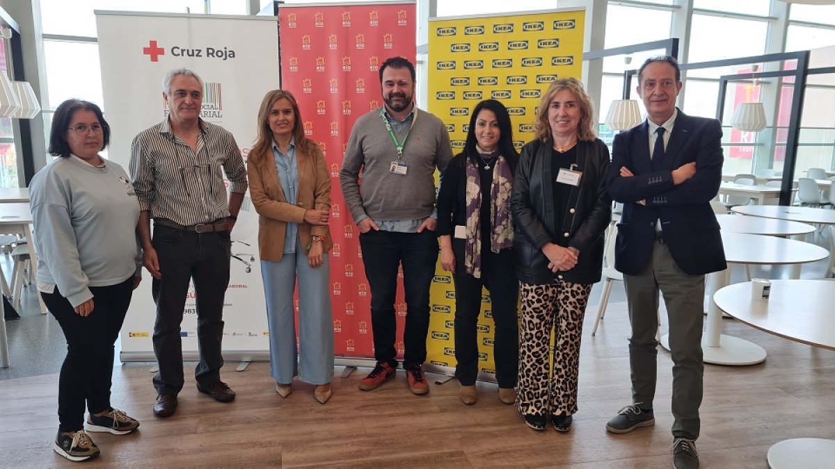 Cruz Roja, Río Shopping e Ikea plantan cara al edadismo.- E. M.