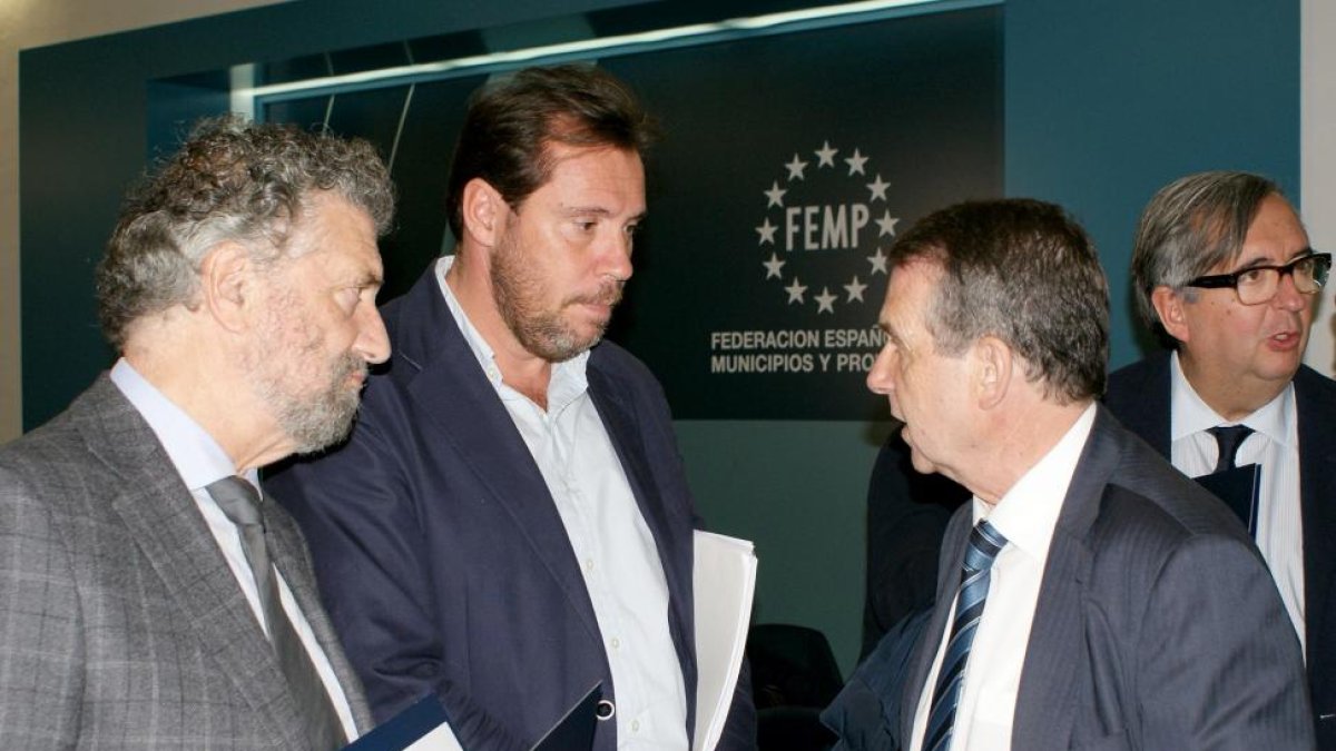 El alcalde de Valladolid, Óscar Puente, asiste al Consejo Territorial de la Federación de Municipios y Provincias-Ayuntamiento de Valladolid / ICAL