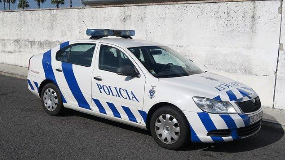 Un coche de la policía portuguesa.-WIKIMEDIA COMMONS