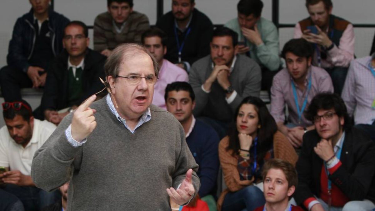 Herrera interviene en la clausura de la Convención de NNGG-J.M.Lostau
