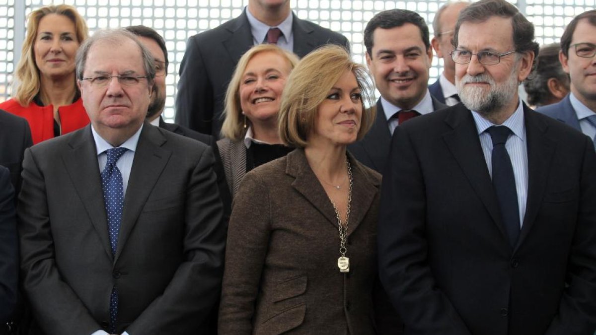 El presidente de la Junta, Juan Vicente Herrera, participa en una reunión de Mariano Rajoy con dirigentes autonómicos-ICAL