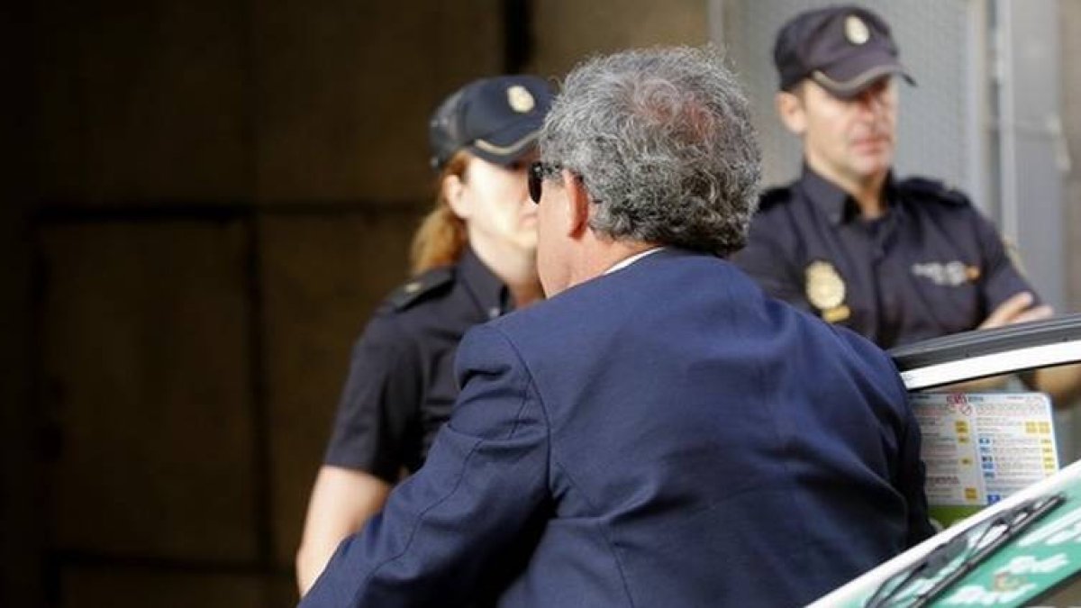 Jordi Pujol Ferrusola, a su llegada a la Audiencia Nacional para declarar ante el juez Pablo Ruz, este lunes.-Foto: JUAN MANUEL PRATS