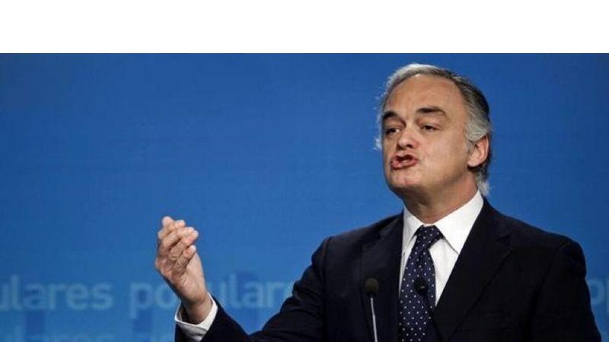 El dirigente del PP Esteban González Pons, en la sede del PP, en una foto de archivo.-EFE / EMILIO NARANJO