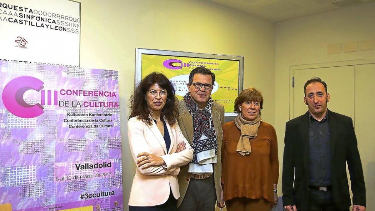 Ana Redondo, José Rodríguez, Ana Velasco y Rafael Peña el pasado mes de febrero.-M. CHACÓN / ICAL