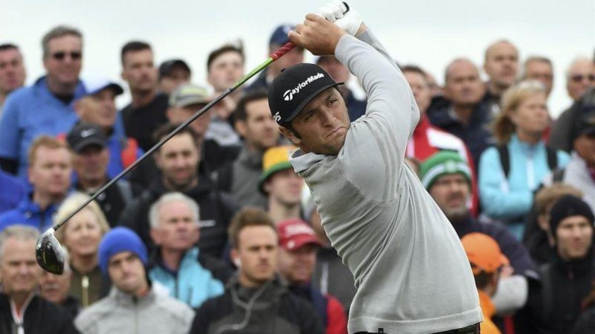 Jon Rahm, en una salida de la segunda ronda.-EFE / ANDY RAIN