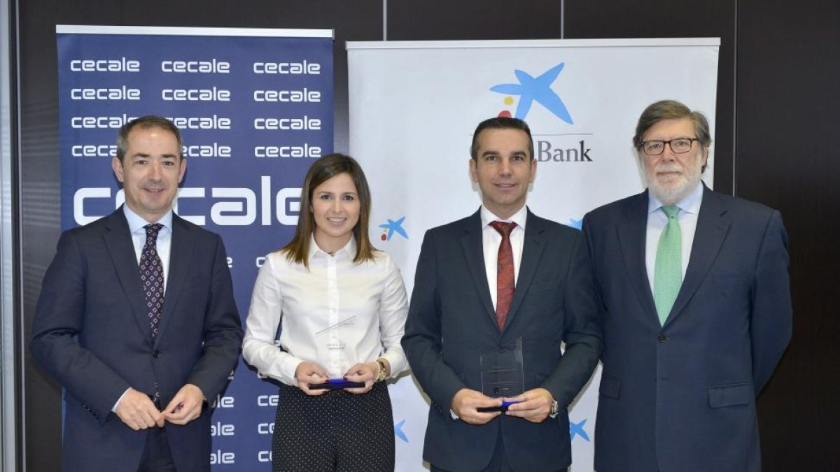 De izquierda a derecha, José Manuel Bilbao, director territorial de CaixaBank en Castilla y León y Asturias; Isabel Martínez, adjunta a la dirección de Puertas Bamar; César Redondo, director general de Feyce, y Santiago Aparicio, Presidente de CECALE-ICAL