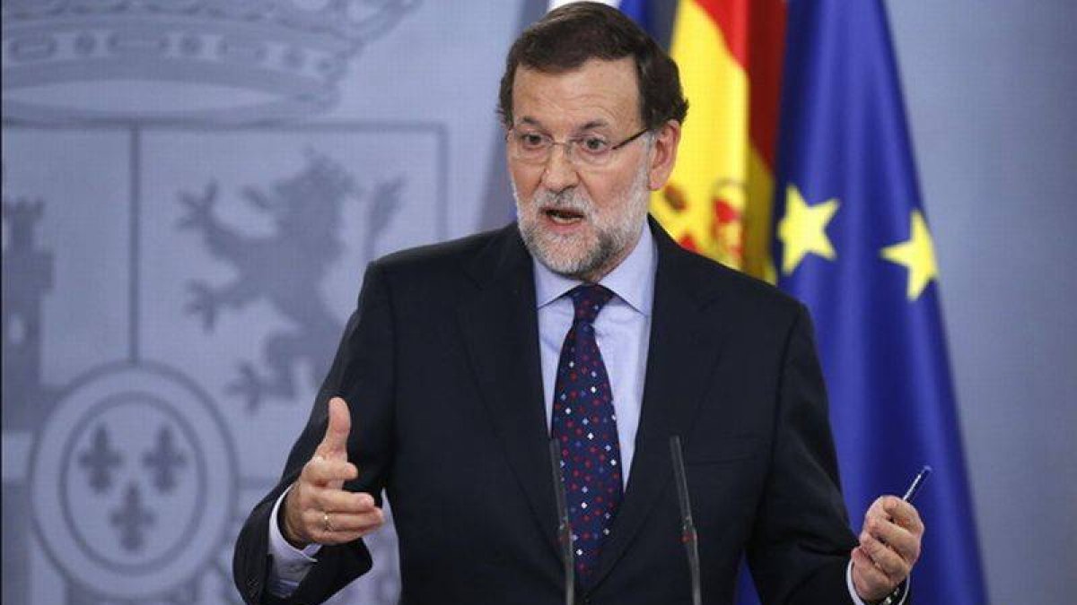 Mariano Rajoy, en la Moncloa.-EFE / JUAN CARLOS HIDALGO