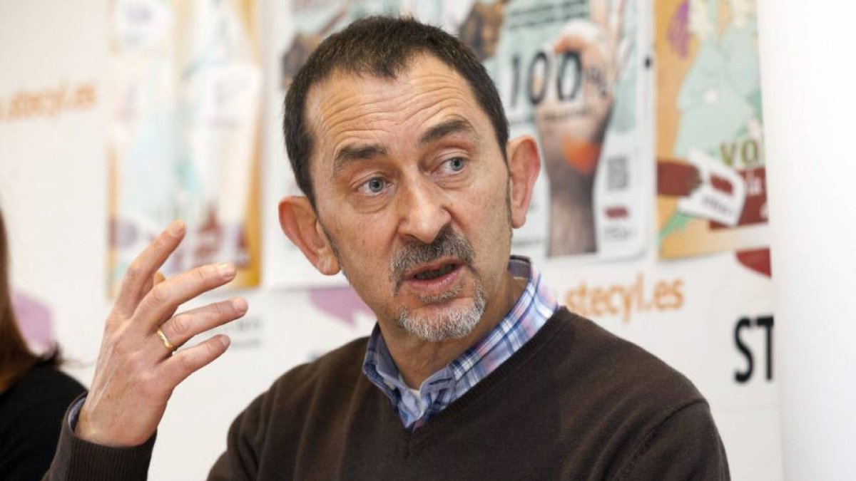 El portavoz del Sindicato de Trabajadores de la Enseñanza en Castilla y León (STECyL-i), Pedro Escolar-Efe