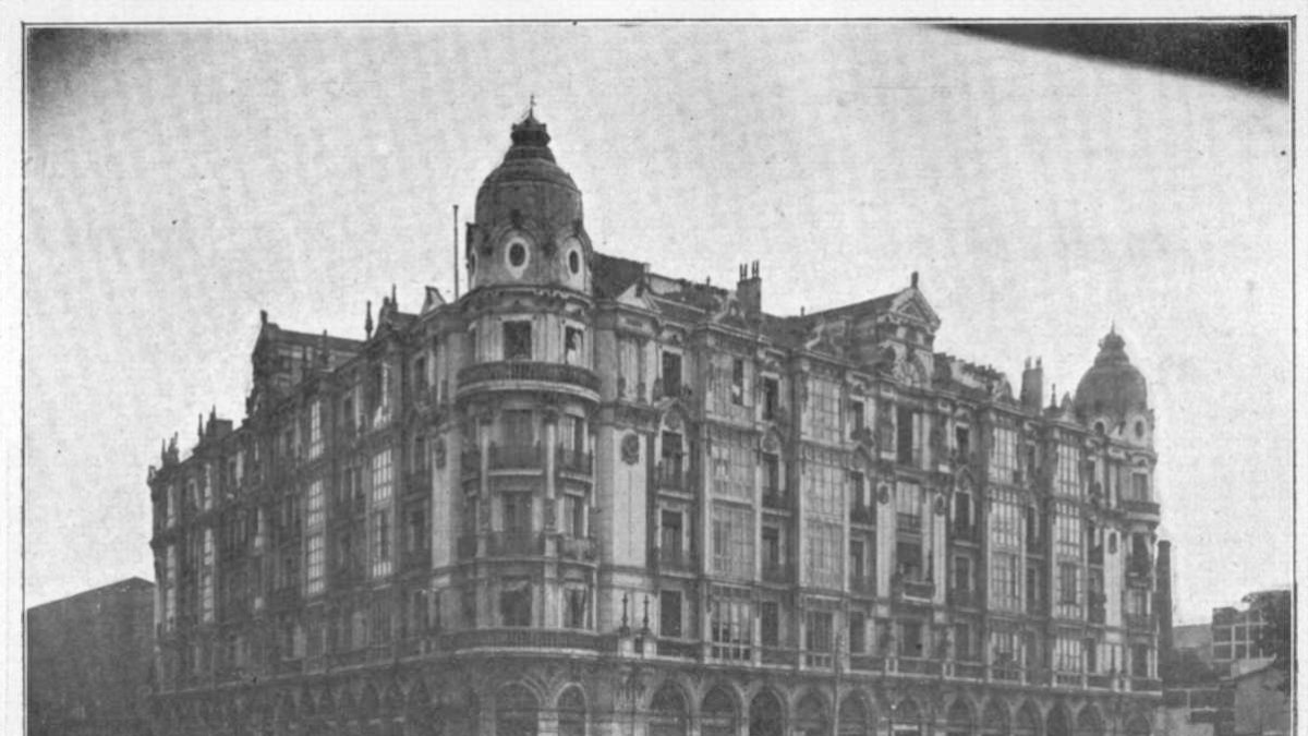 Fotografía de la Casa Mantilla entre el año 1900 y 1905. -ARCHIVO MUNICIPAL