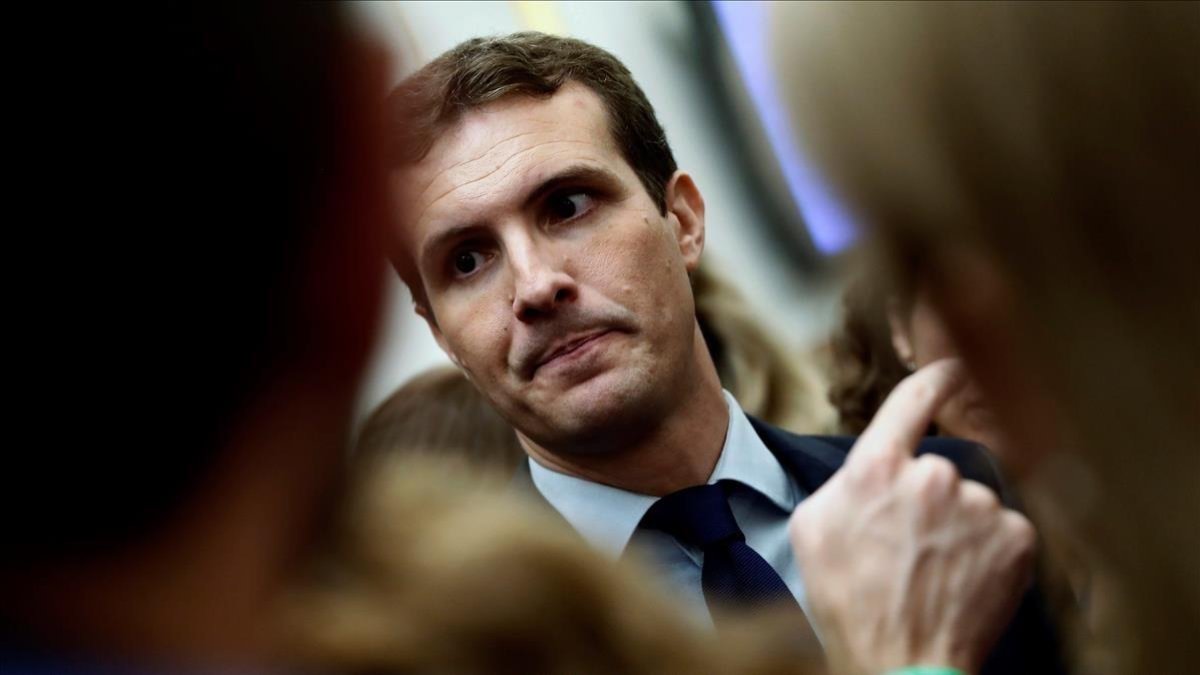 Pablo Casado, en una imagen del día 19, en los pasillos del Congreso.-MARISCAL (EFE)