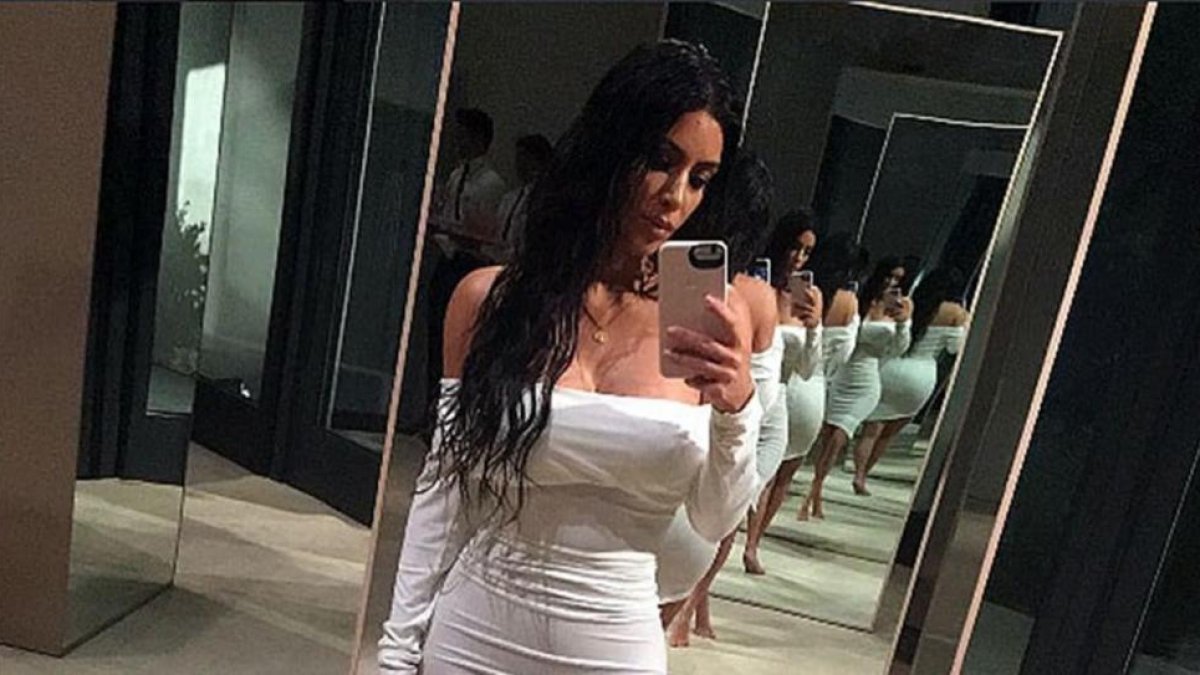 Kim Kardashian posa en un selfie en una foto de su Instagram.-PERIODICO (INSTAGRAM)