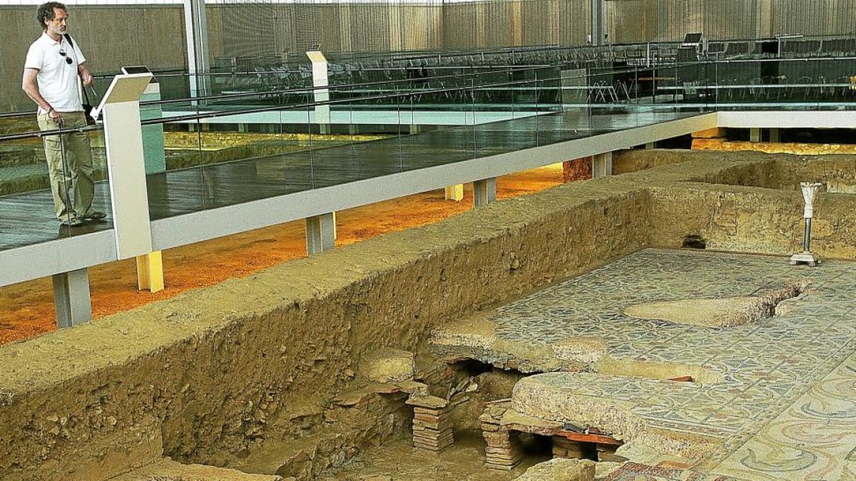 Instalaciones de la Villa romana de la Olmeda en Pedrosa de la Vega (Palencia).-ICAL