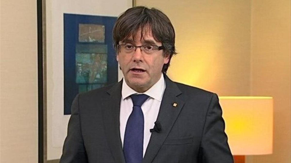 Puigdemont, en el mensaje grabado en Bélgica y emitido por TV-3 en el que condena los encarcelamientos de parte de su Govern.-/ PERIODICO
