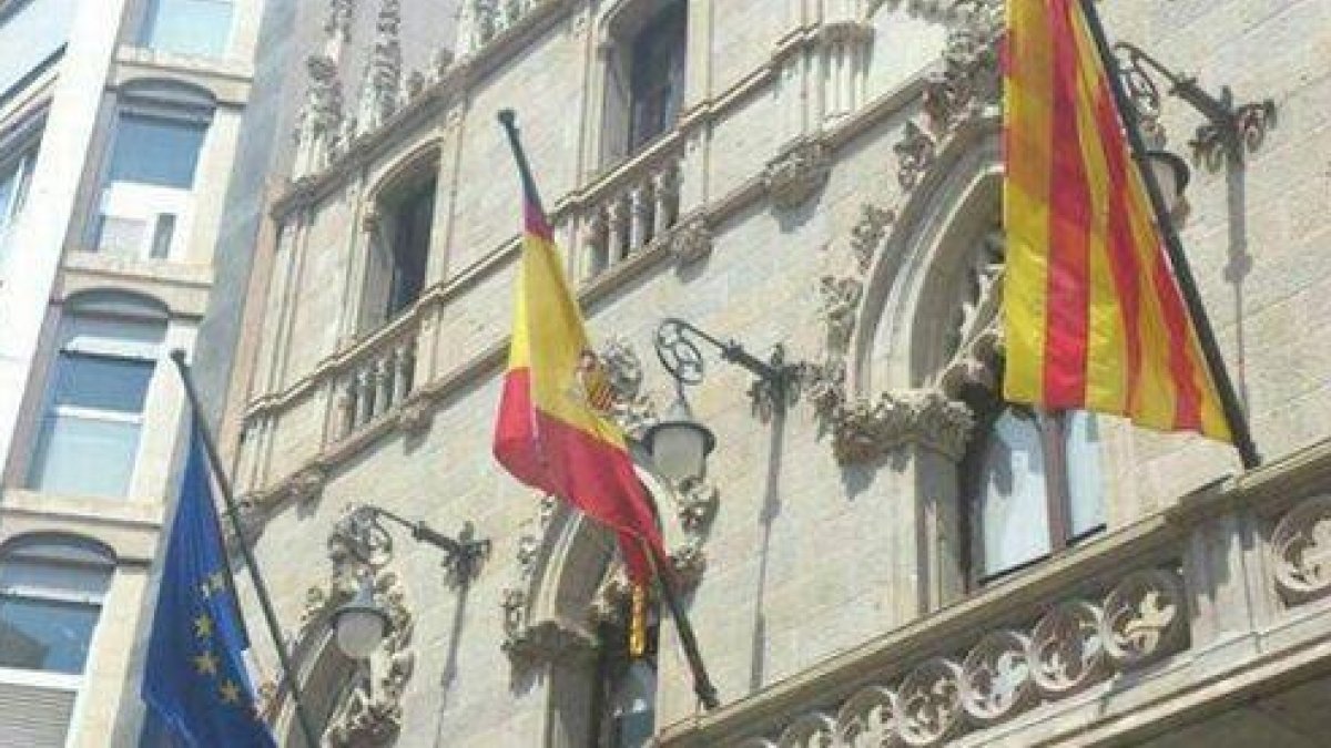 Bandera europa, española y catalana-EDUARD MATRIN-BORREGON