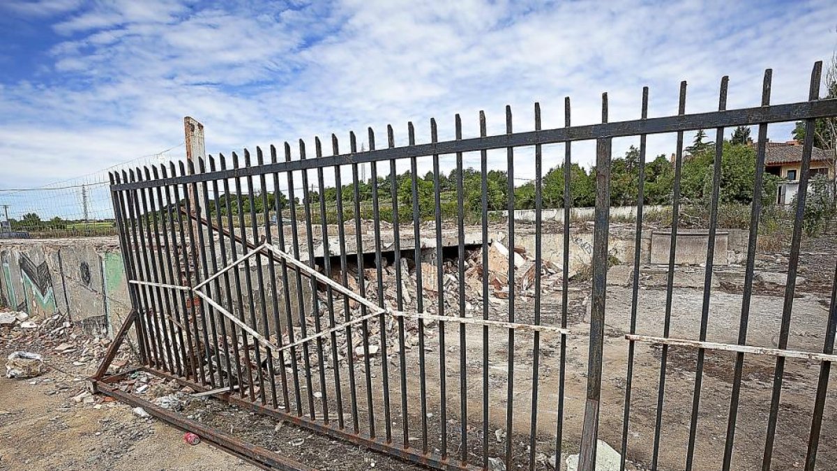 Estado en el que se encontraba ayer la antigua fábrica de Panrico en Fuensaldaña-Pablo Requejo