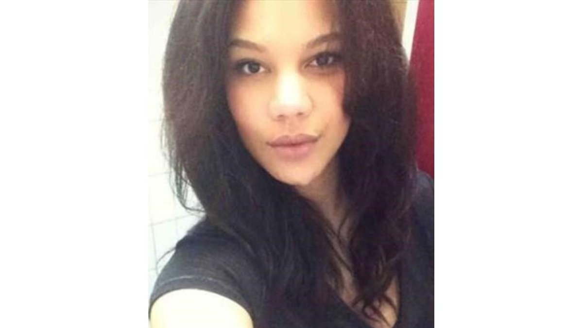 Laura, la joven holandesa detenida en Catar tras denunciar una violación.-