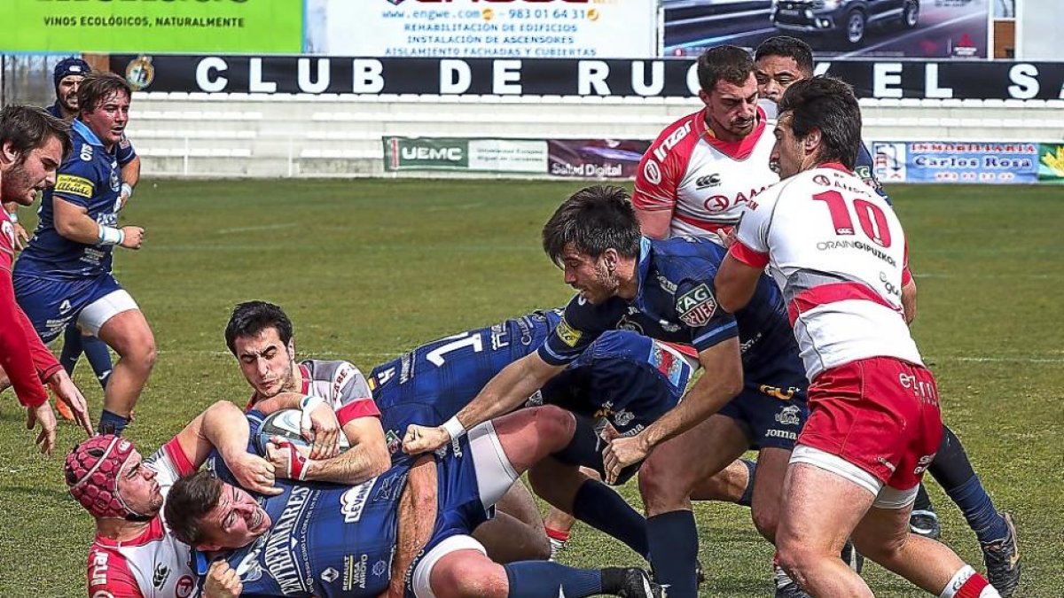 Una imagen de archivo de un partido del VRAC ante Ordizia