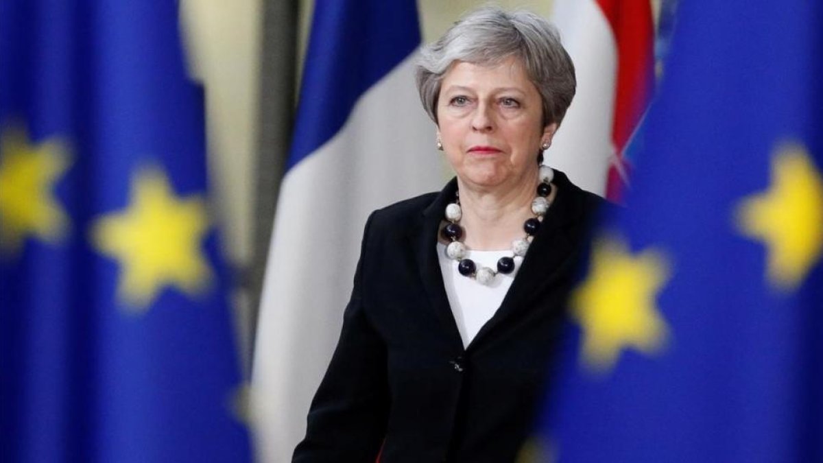 Theresa May, en un Consejo Europeo..-/ EFE/ JULIEN WARNAND