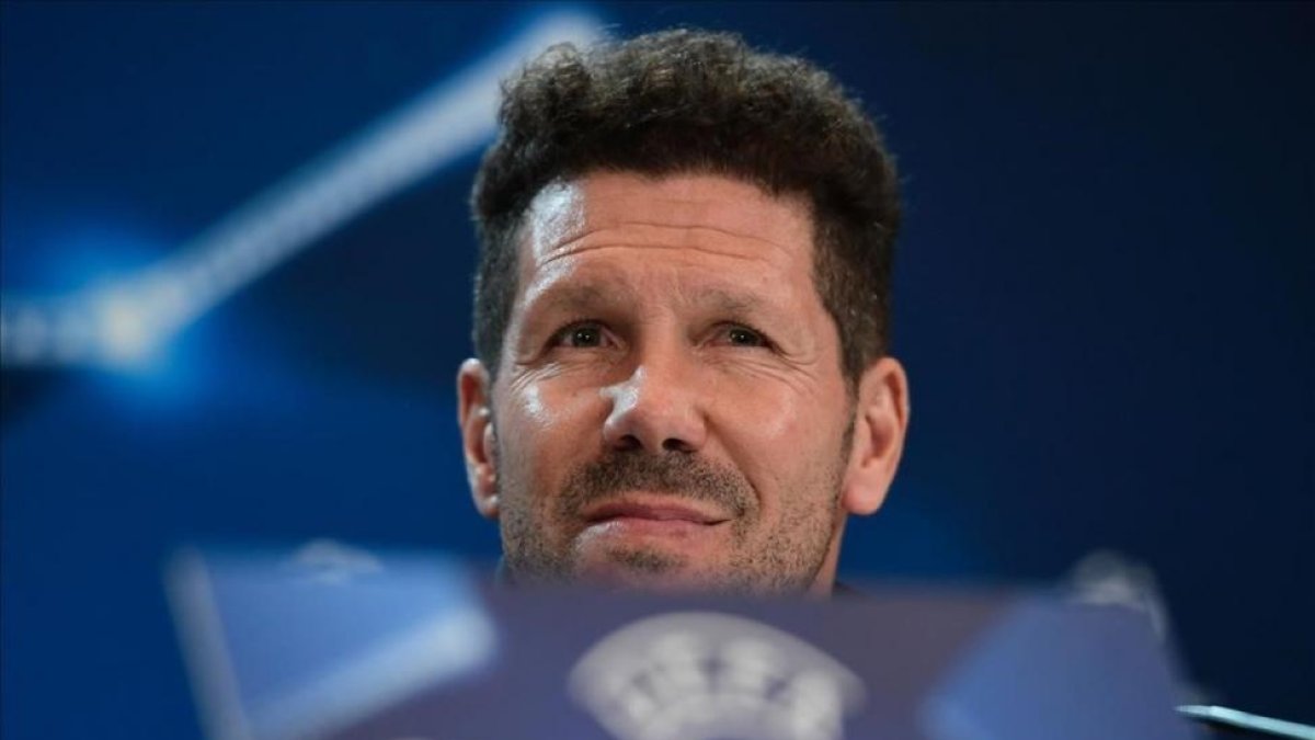 Diego Pablo Simeone, durante la rueda de prensa de este martes en el Vicente Calderón.-JAVIER SORIANO