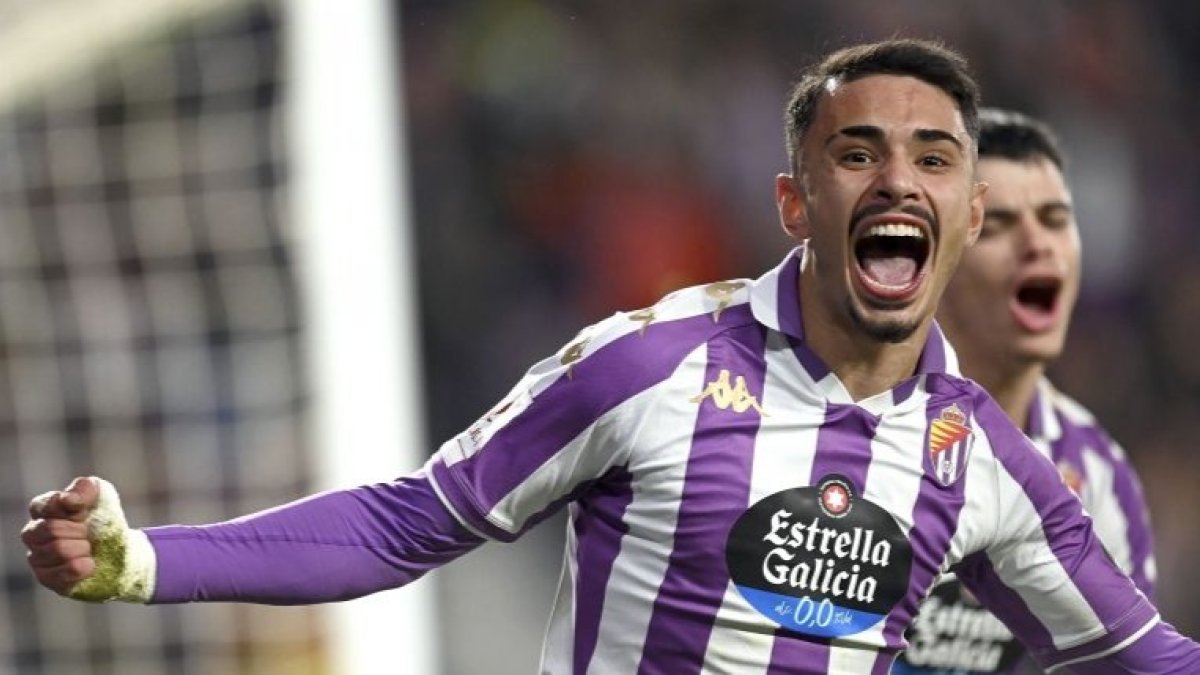 Salazar celebra el gol de l victoria.