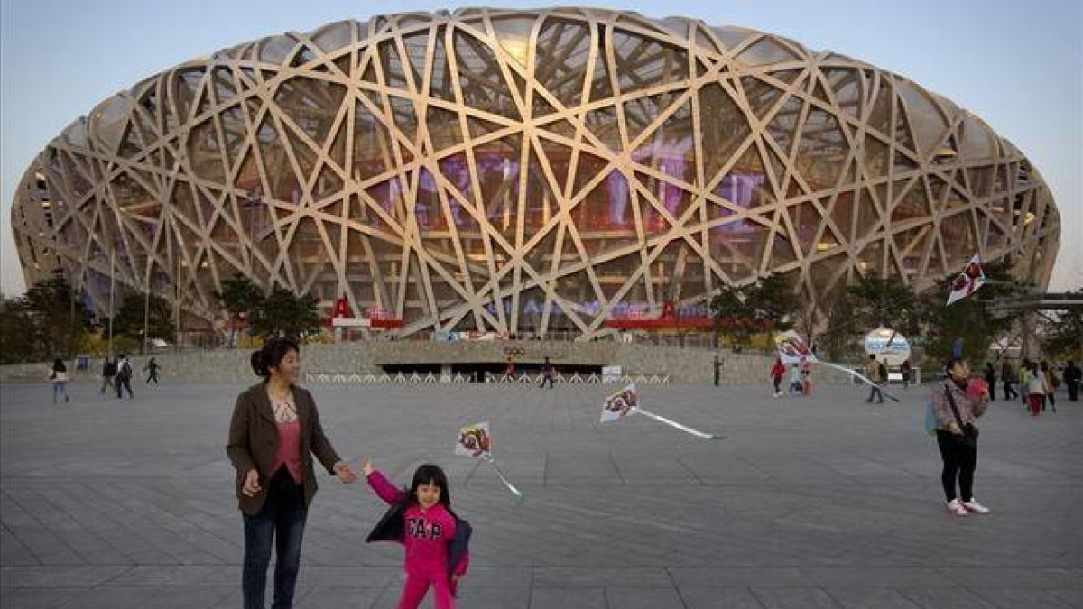 El estadio del Nido, en Pekín, que acogerá los Mundiales de atletismo del 22 al 30 de agosto.-Foto: AP / MARK SCHIEFELBEIN