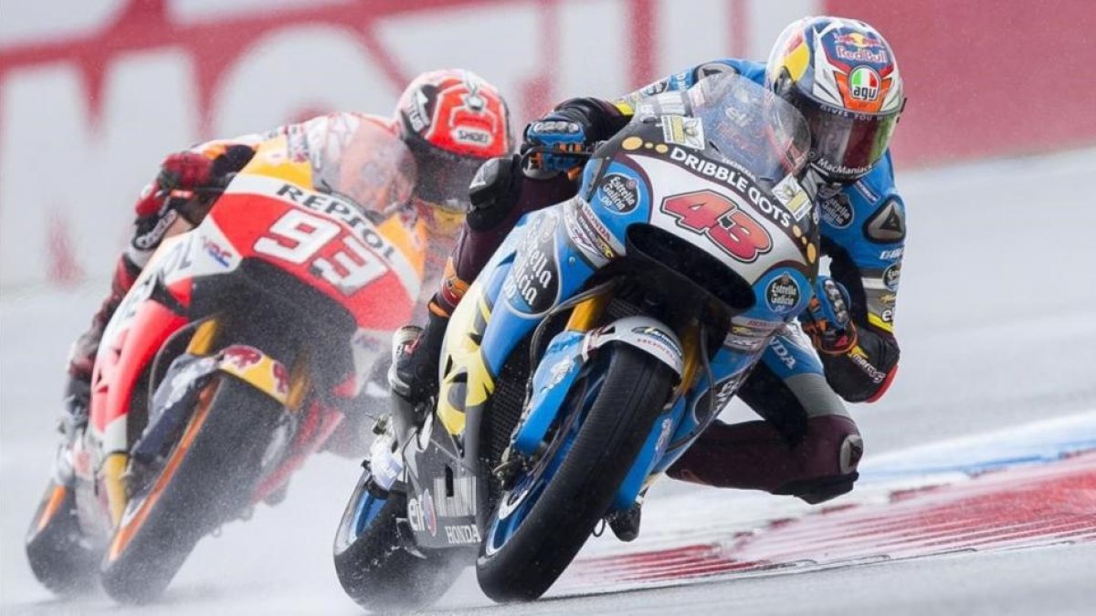 Los pilotos Jack Miller y Marc Márquez durante el Gran Premio de Holanda 2016.-