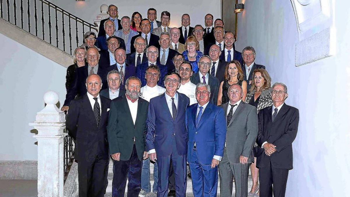 Abadía Retuerta celebra sus bodas de plata con un encuentro de grandes productores mundiales de vino.-ICAL