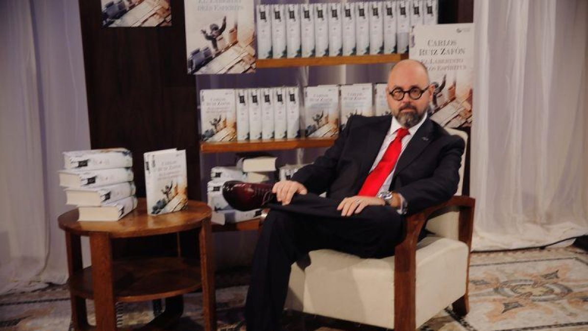 Carlos Ruiz Zafón.-