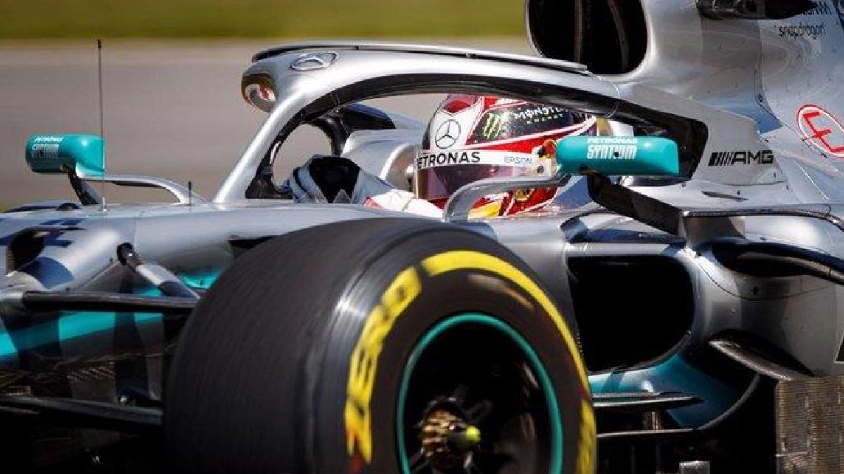 El británico Lewis Hamilton estrelló su Mercedes en el primer día del GP de Canadá.-EFE / VALDIN CHEMA