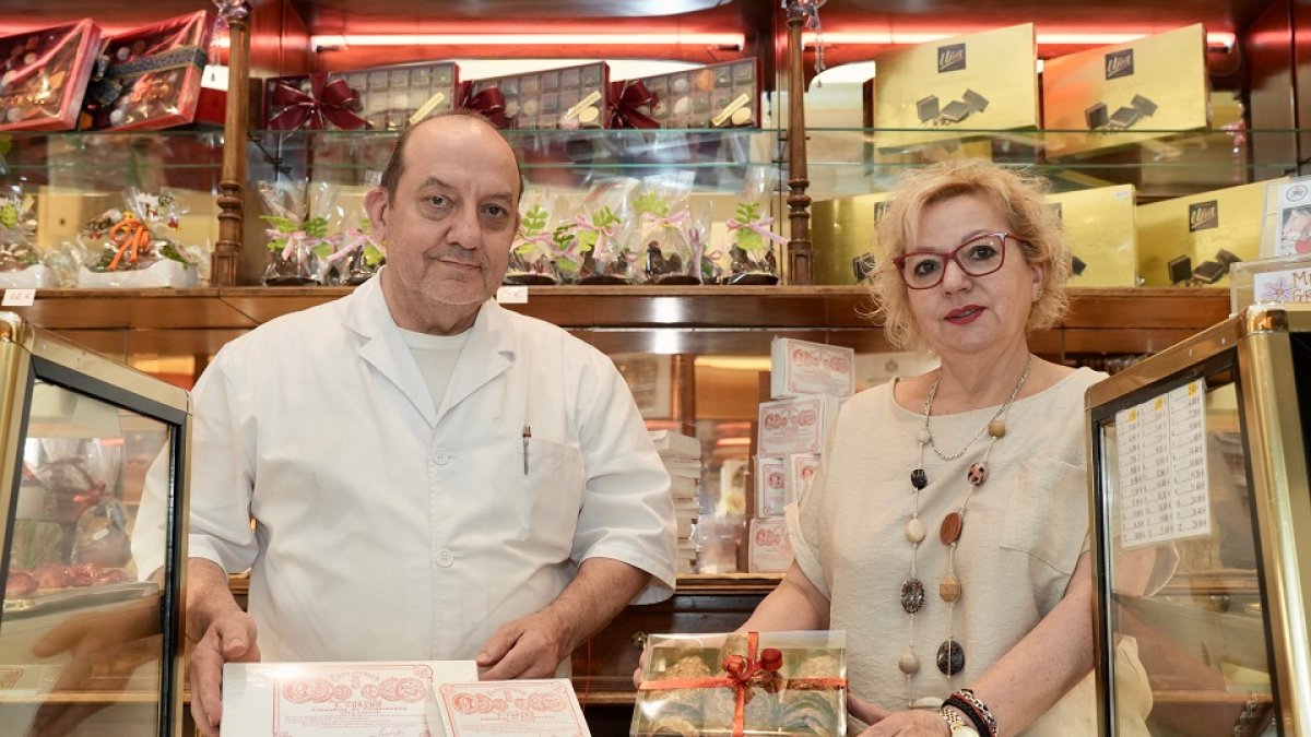 Propietarios de Confitería Cubero. E. GARCÍA