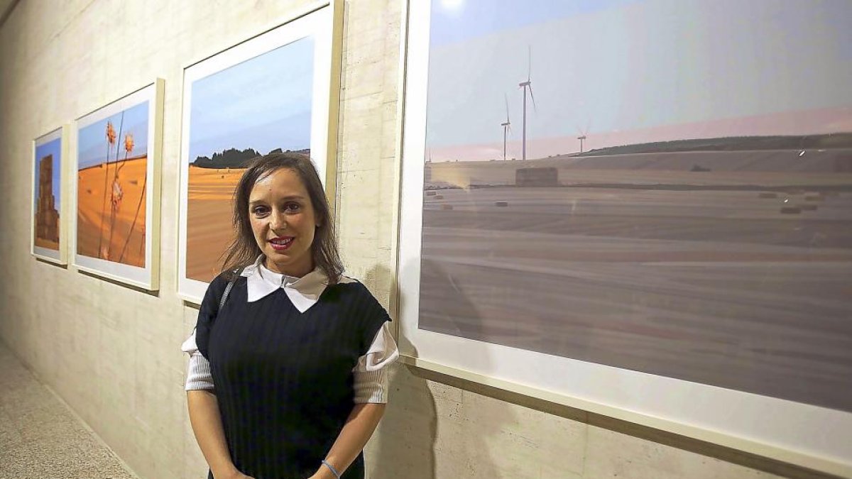 La artista vallisoletana Ruth Gómez, en las Cortes de Castilla y León, en una imagen del pasado diciembre.-ICAL