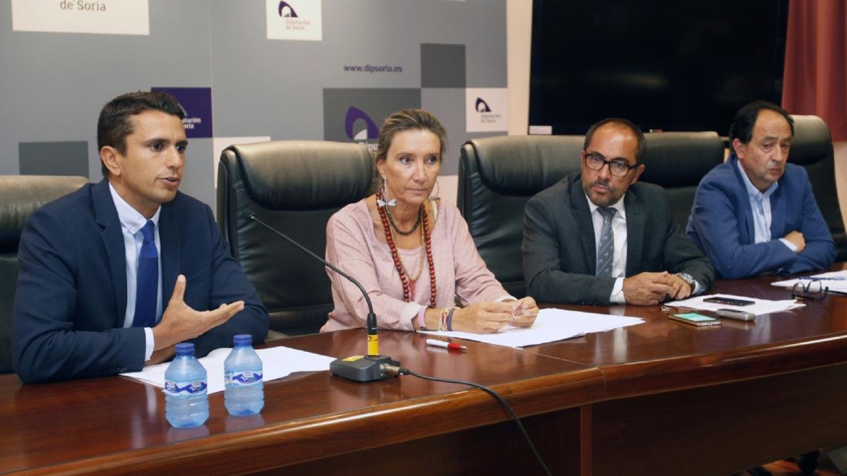 José Antonio González, María Victoria Seco , Luis Rey y Manuel López Represa, ayer en Soria.-MARIO TEJEDOR