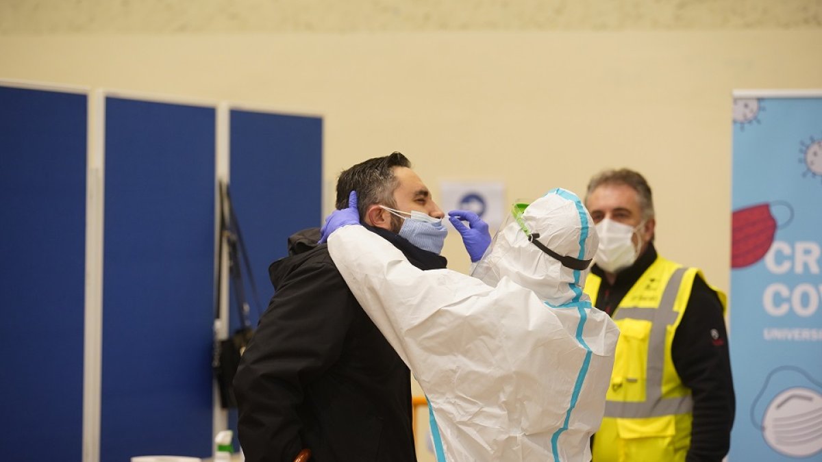 Cribado masivo para detectar COVID-19 en la Universidad de Valladolid. | ICAL.