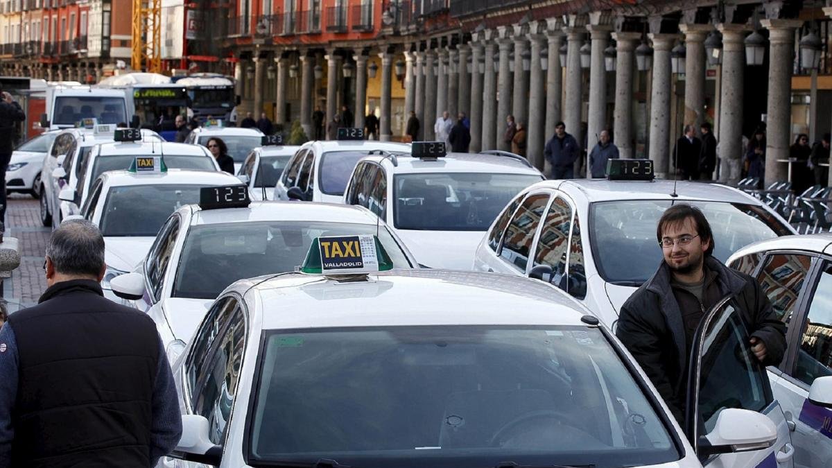 Huelga de taxis.-PABLO REQUEJO / PHOTOGENIC