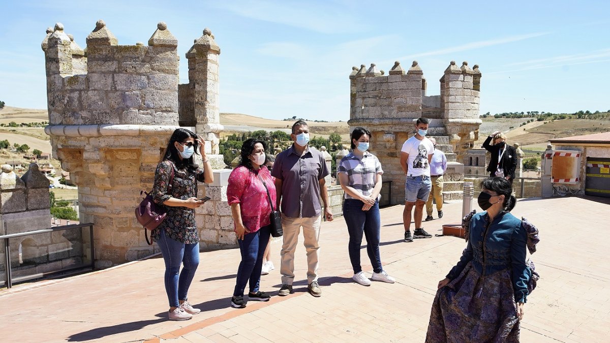Reapertura de las visitas a la Torre del Homenaje del Castillo de Fuensaldaña. J.M. LOSTAU