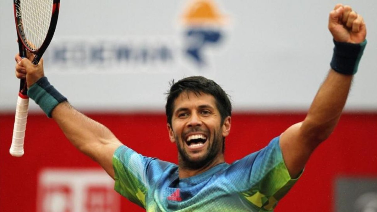 Verdasco celebra su primer título desde el 2014, este lunes en Bucarest.-EFE / BOGDAN CRISTEL