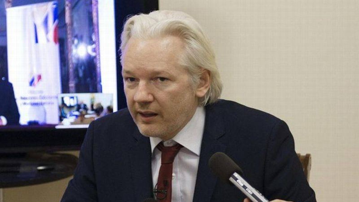 Julian Assange, en la rueda de prensa que ofreció el pasado 19 de junio en la embajada de Ecuador en Londres.-Foto: EFE