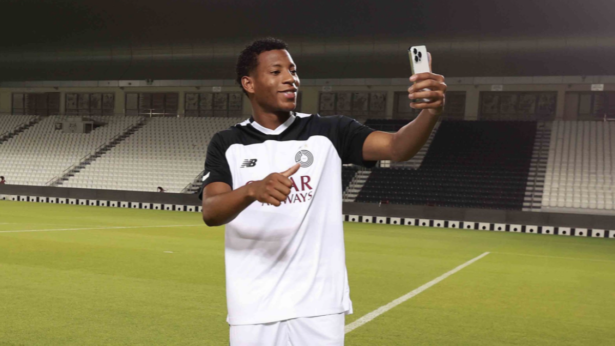 Plata con la camiseta del Al Sadd. / TWITTER